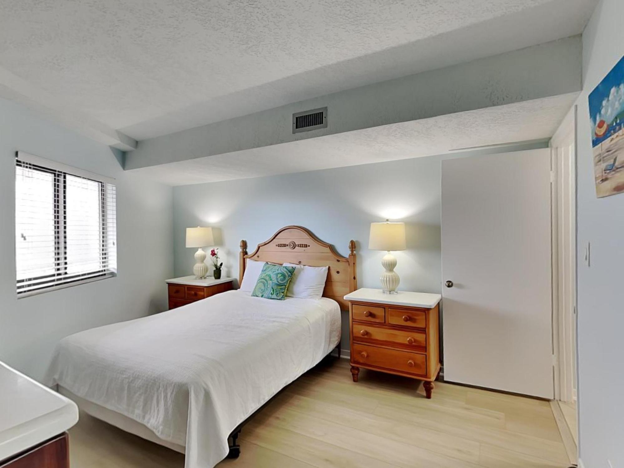 Edgewater 1004