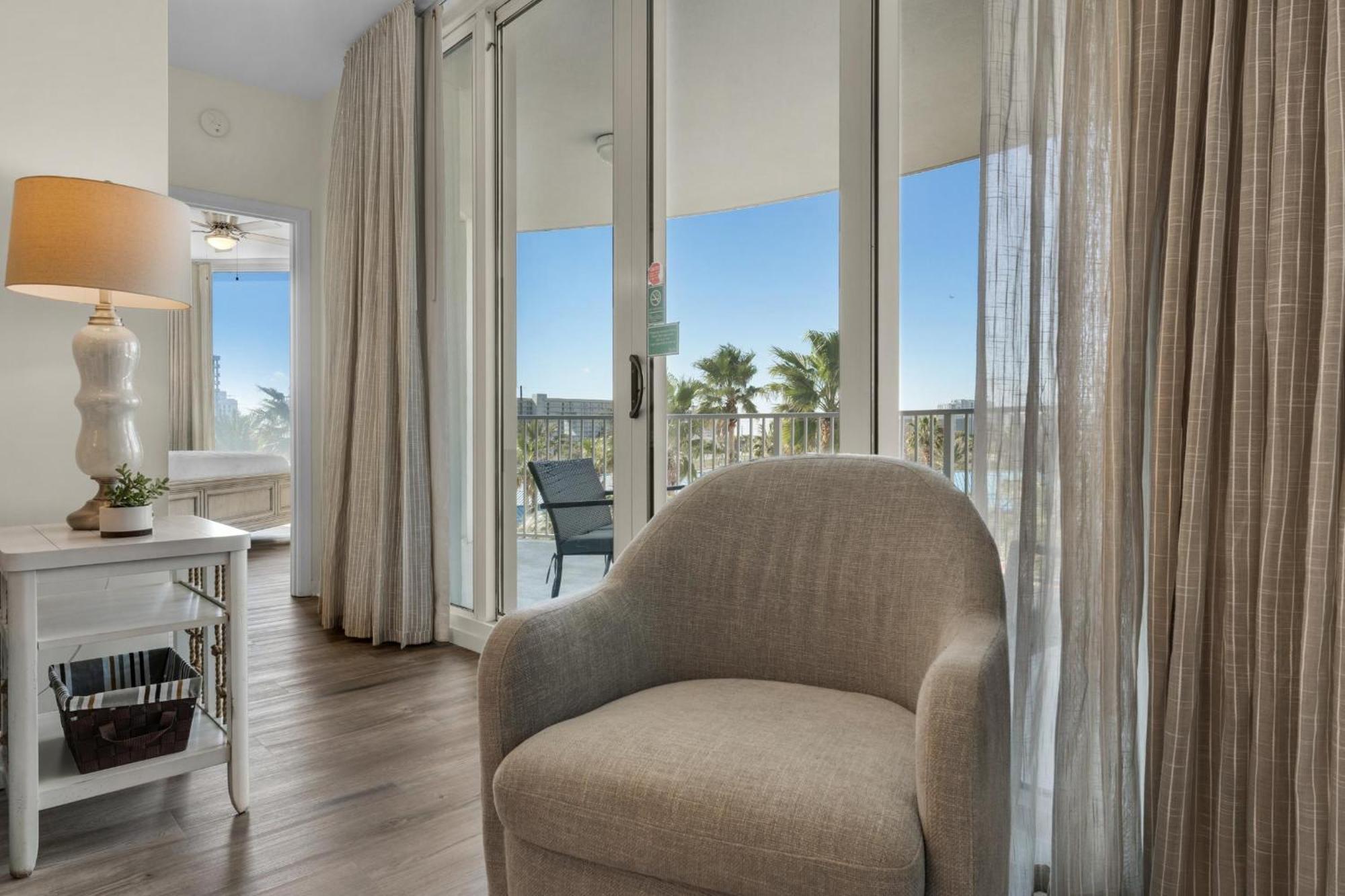 Palms #1415 Full 2 Bedroom Apartment Destin
