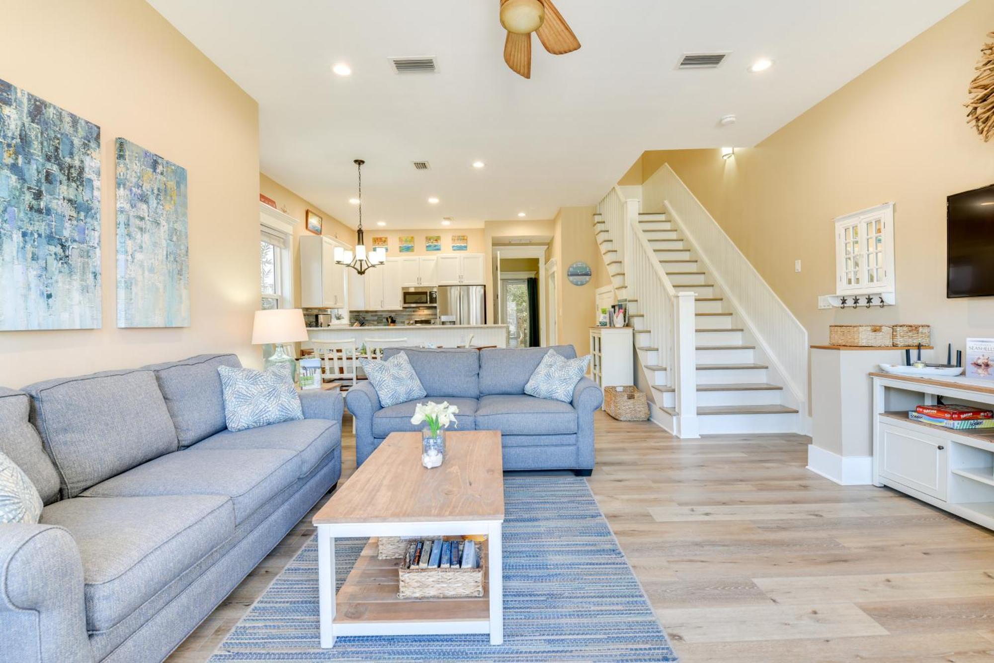Holiday home Bright And Modern Townhome Steps To Miramar Beach! *