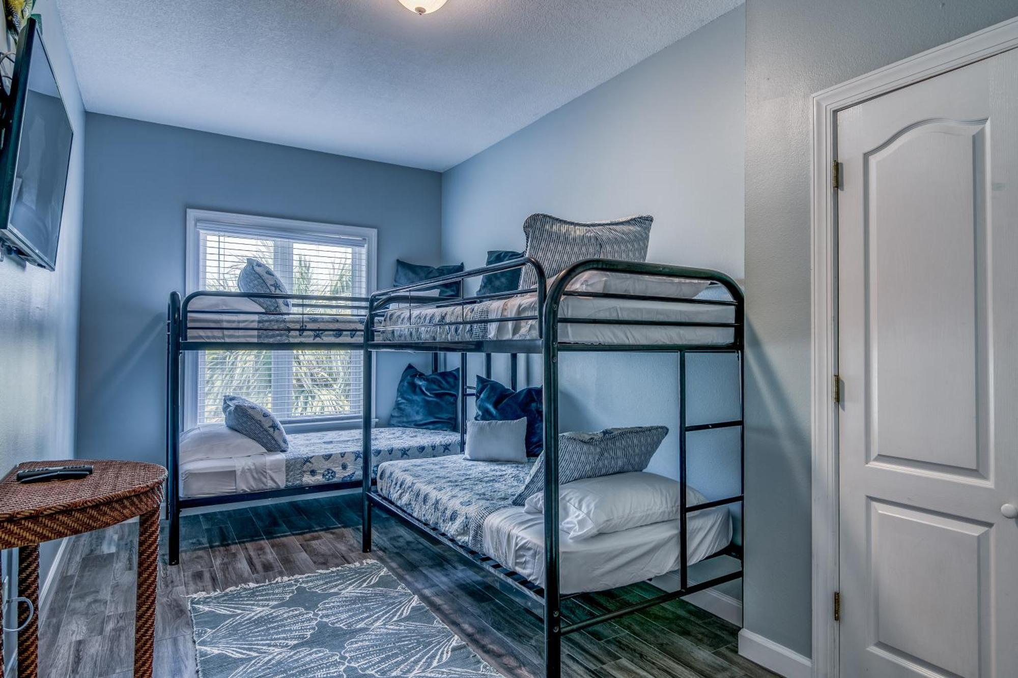 Holiday home Doctor's Orders 2 Short Walk To Private Deeded Sleeps 14 Destin
