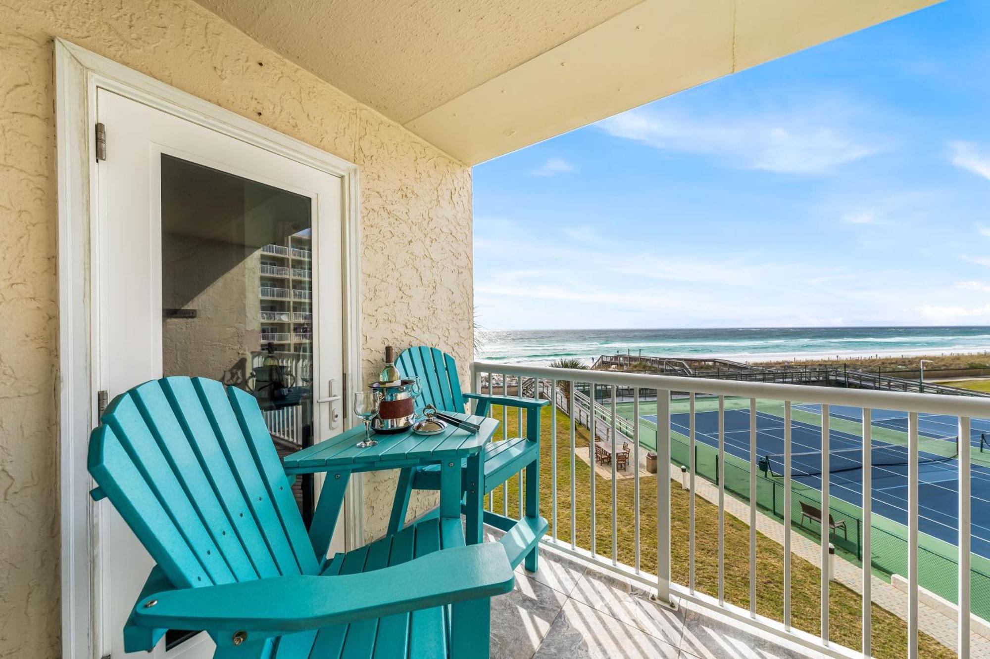 Surf And Racquet Unit 320 * Destin