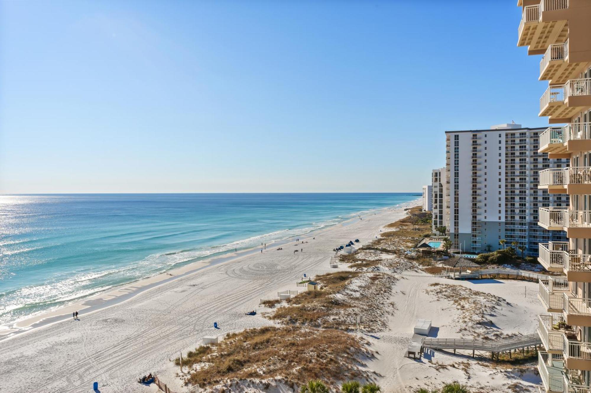 Jade East Towers 0940 By Newman-dailey