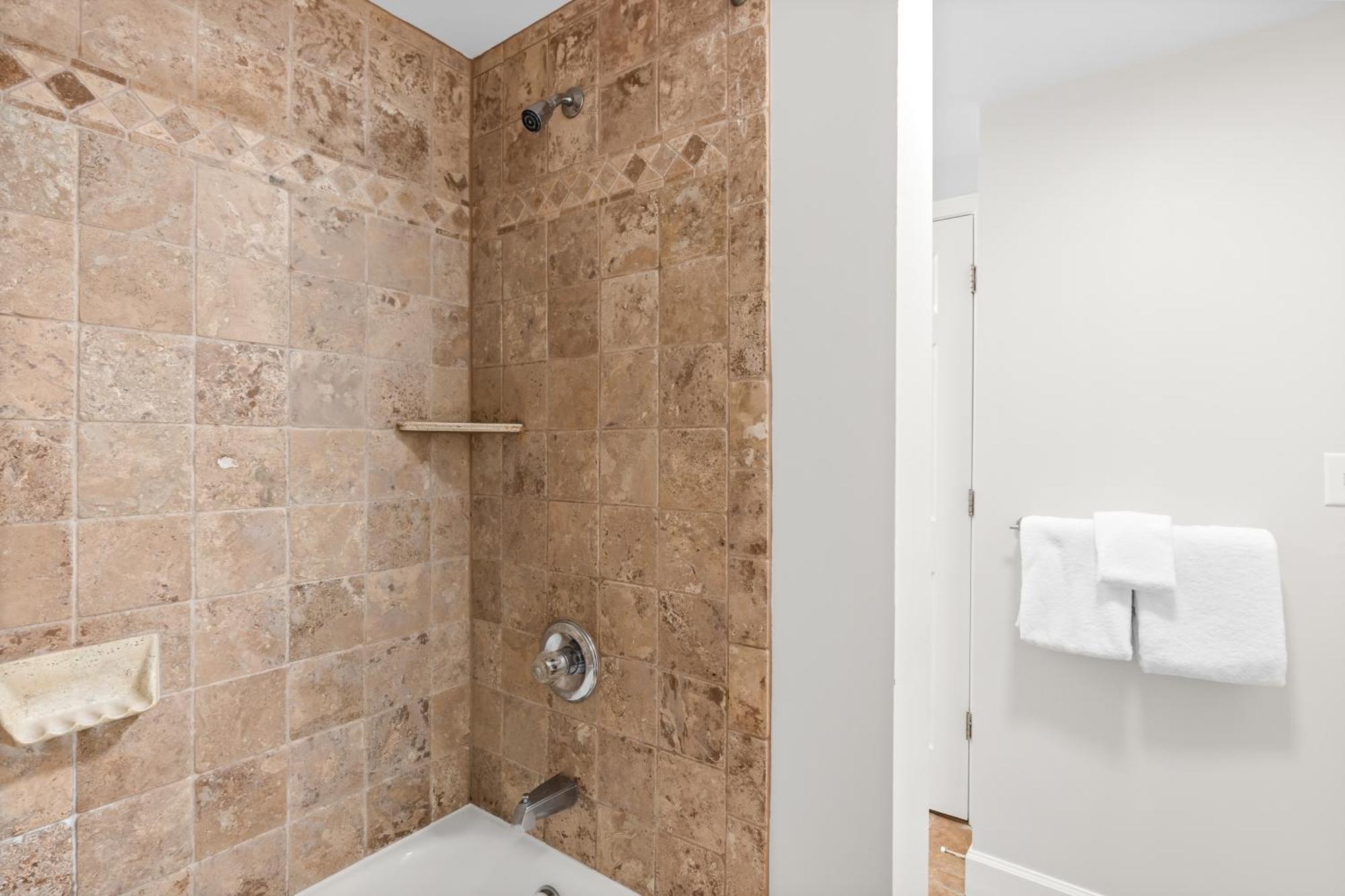 Jade East Towers 0940 By Newman-dailey Holiday home