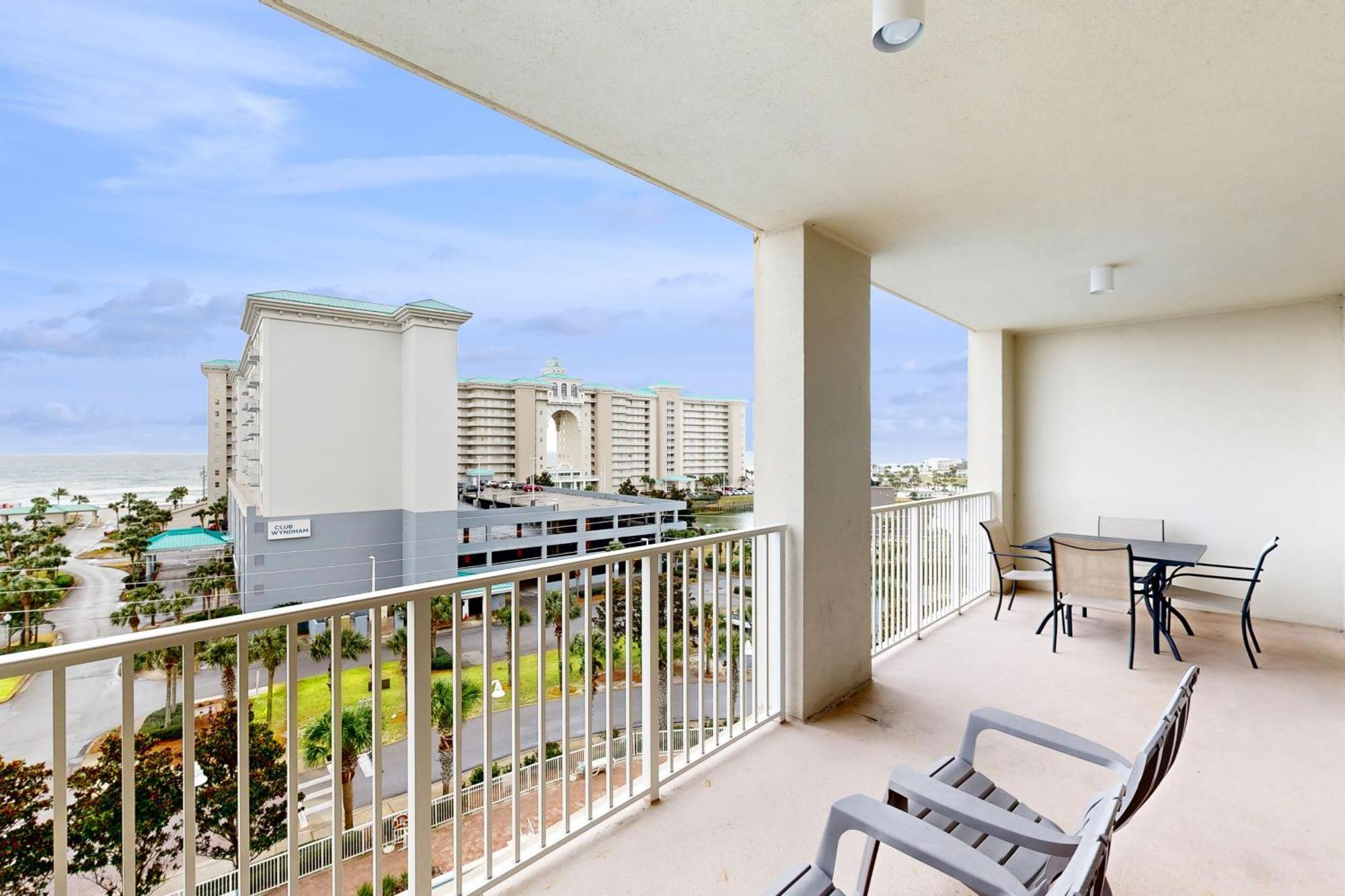 Ariel Dunes I 609 Apartment *