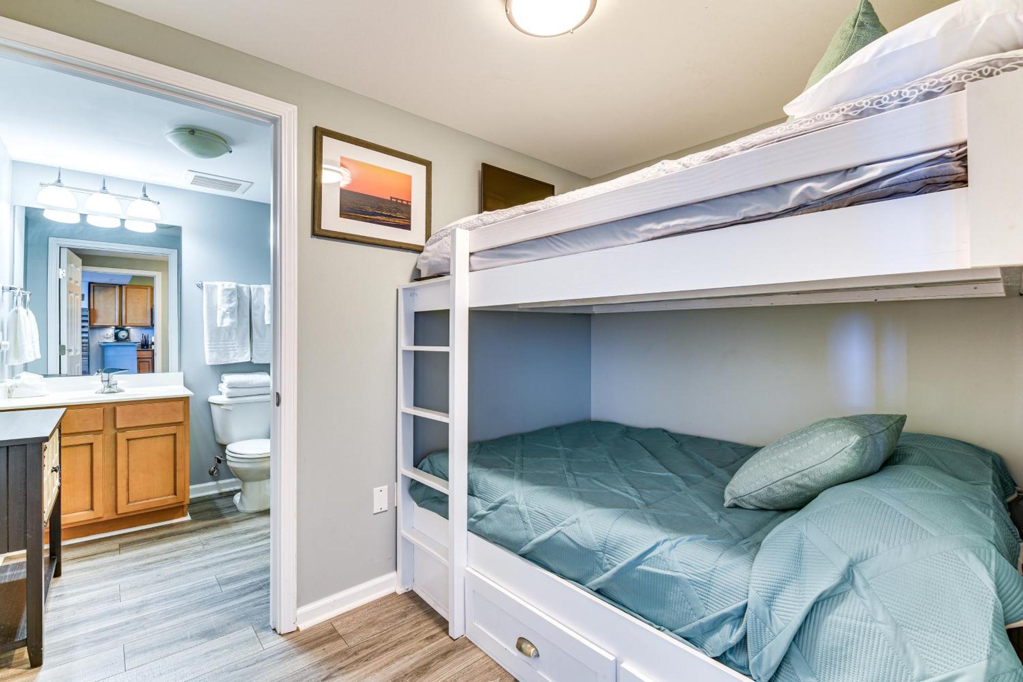 Palms Of With Private Balcony! Destin