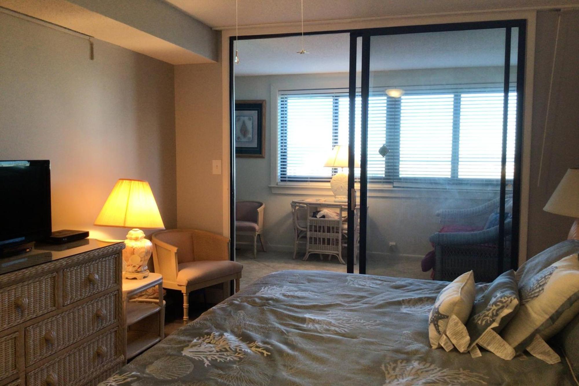 Jetty East 306b Apartment