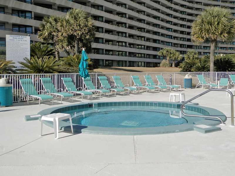 Edgewater 810 *