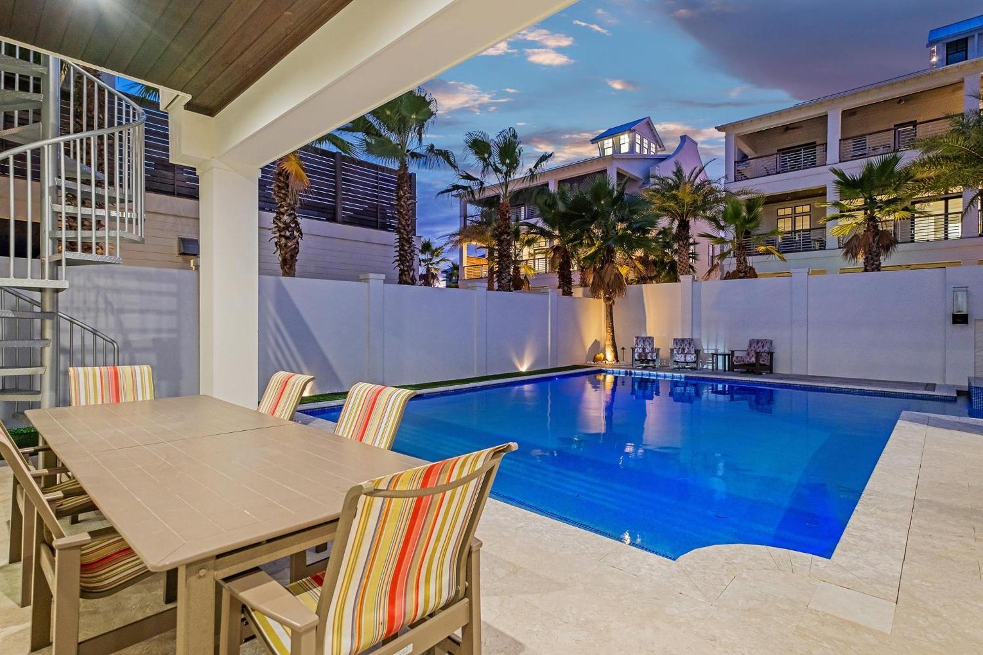 Paradise At Park Row * Destin