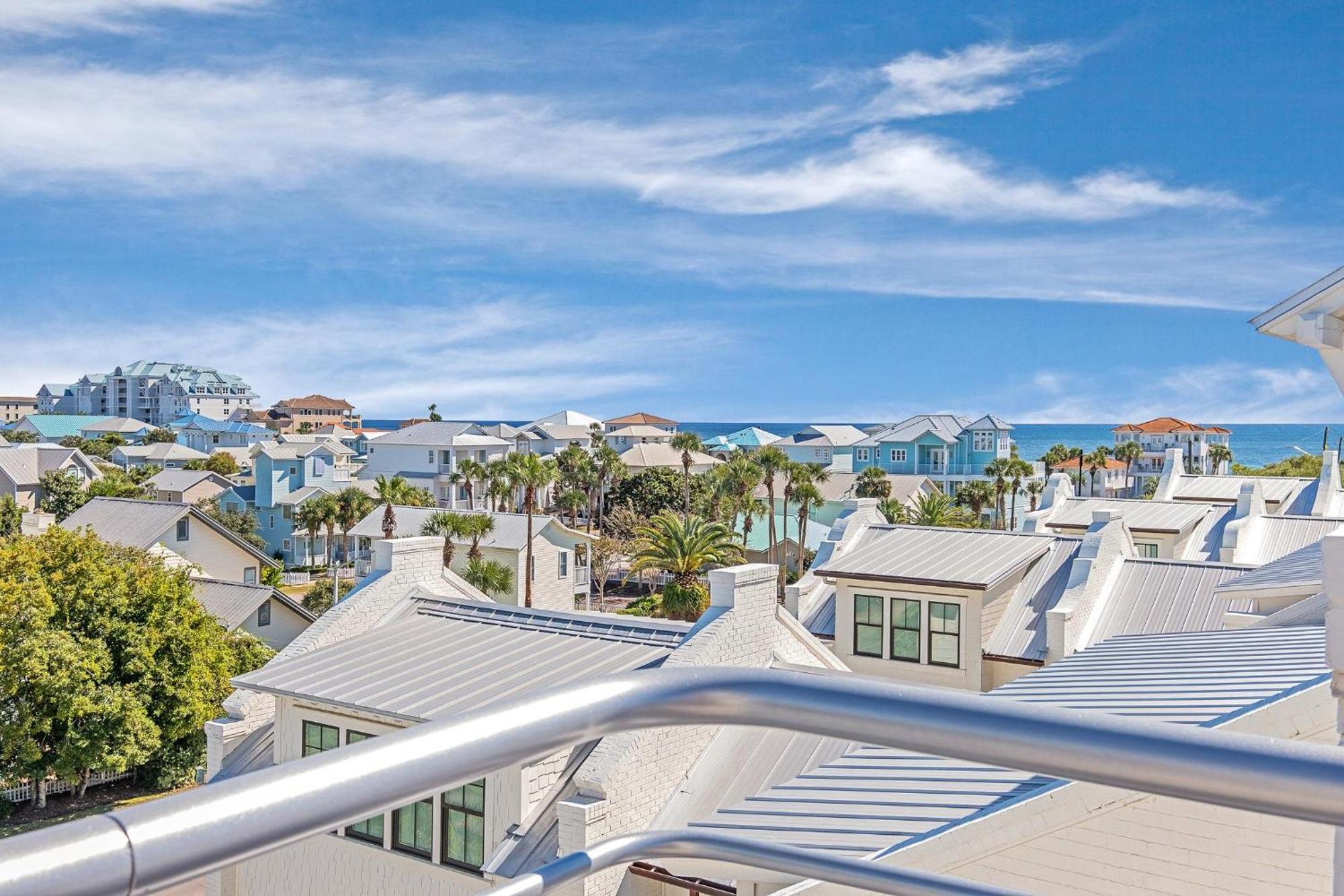 Holiday home Paradise At Park Row