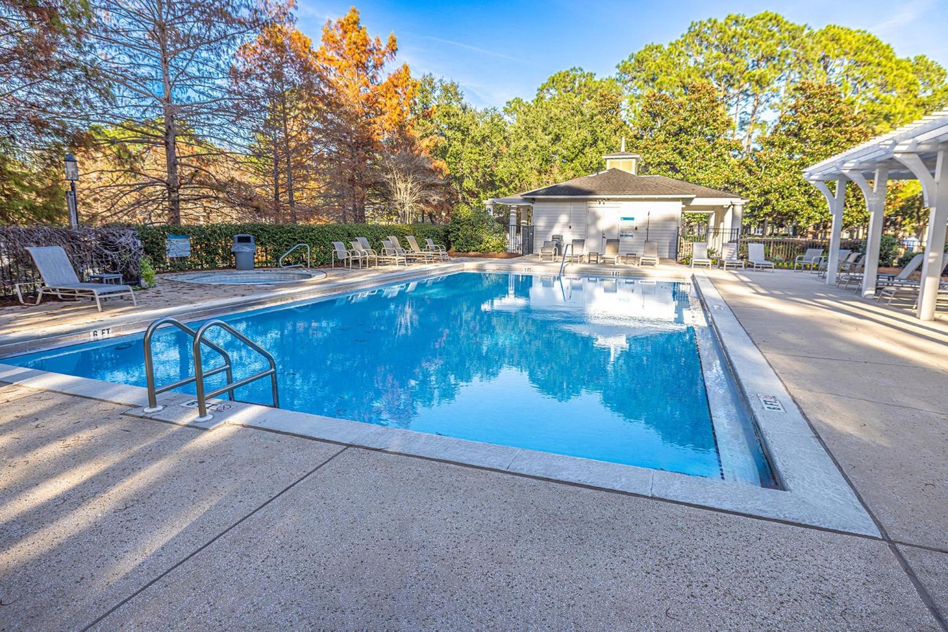 1282 Laurel Grove