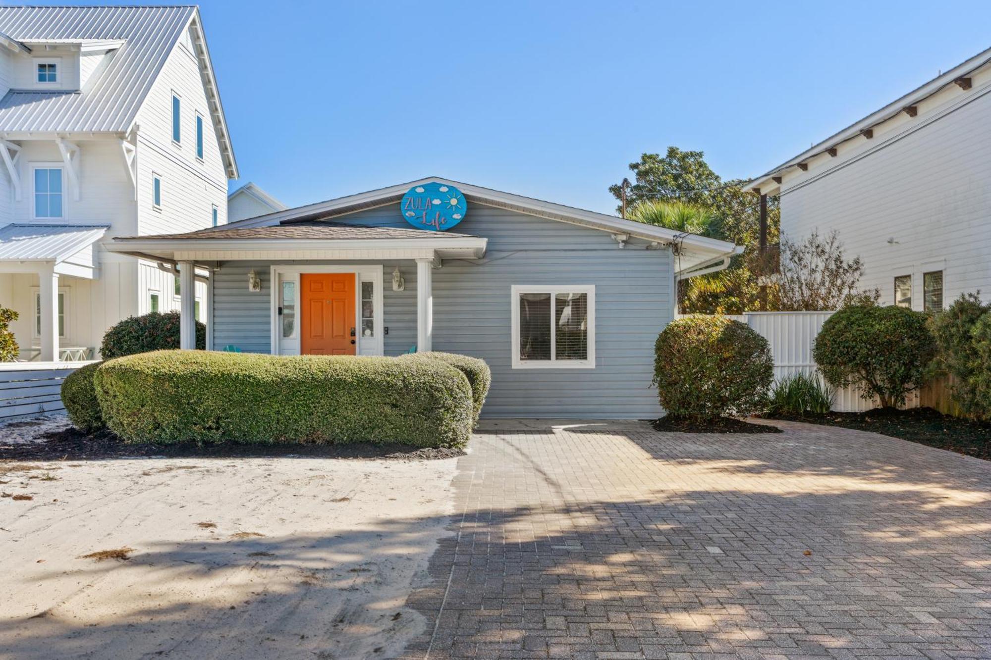 Zula Life House: Spacious Beachside Retreat With Pool And Pet-friendly Yard *