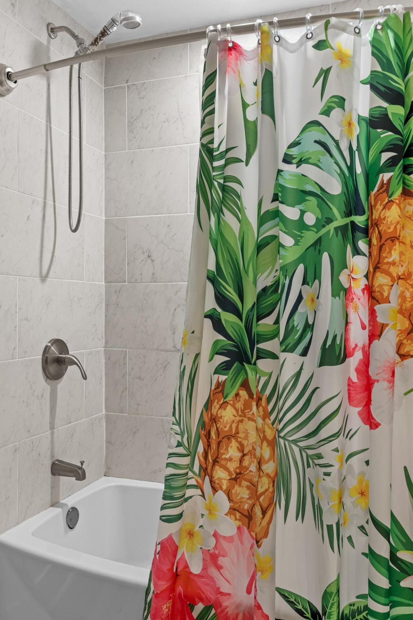 Holiday home Zula Life House: Spacious Beachside Retreat With Pool And Pet-friendly Yard