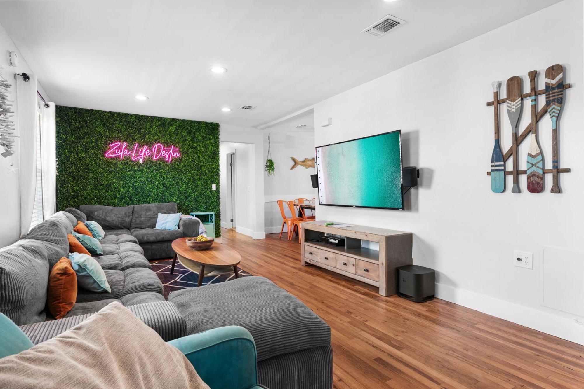 Zula Life House: Spacious Beachside Retreat With Pool And Pet-friendly Yard * Destin