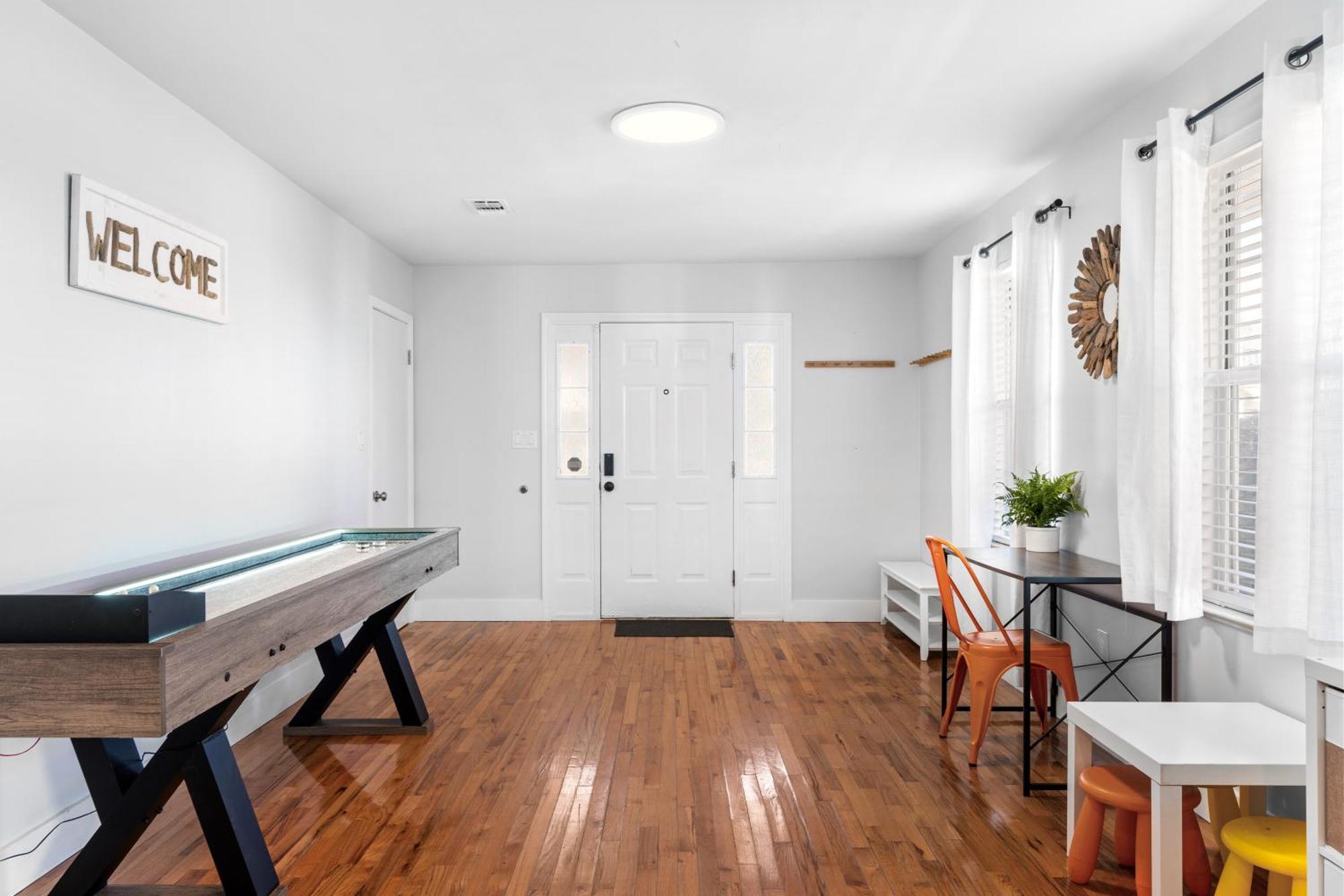 Zula Life House: Spacious Beachside Retreat With Pool And Pet-friendly Yard Holiday home Destin