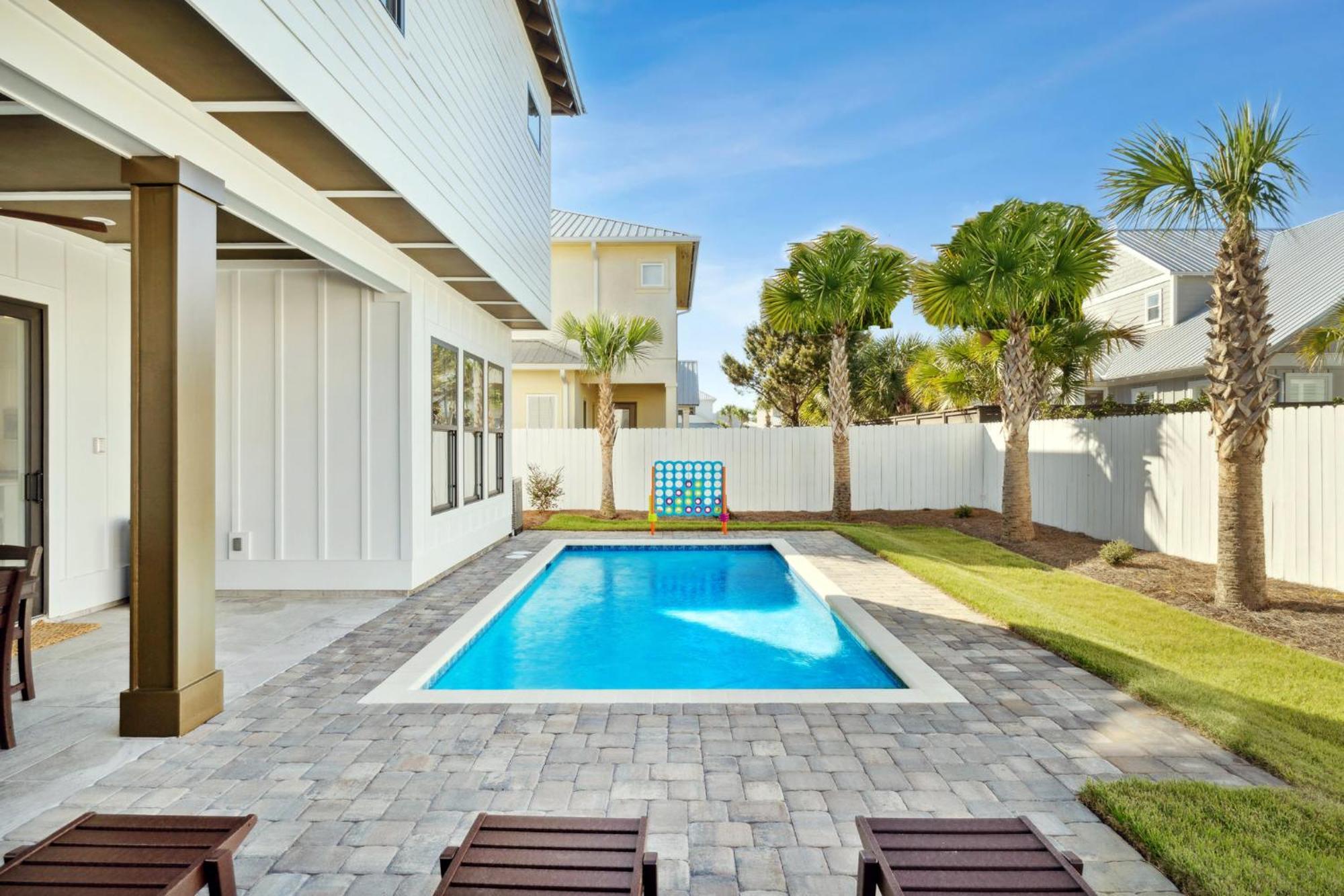 A Little Nauti With Pool And Golf Cart Holiday home