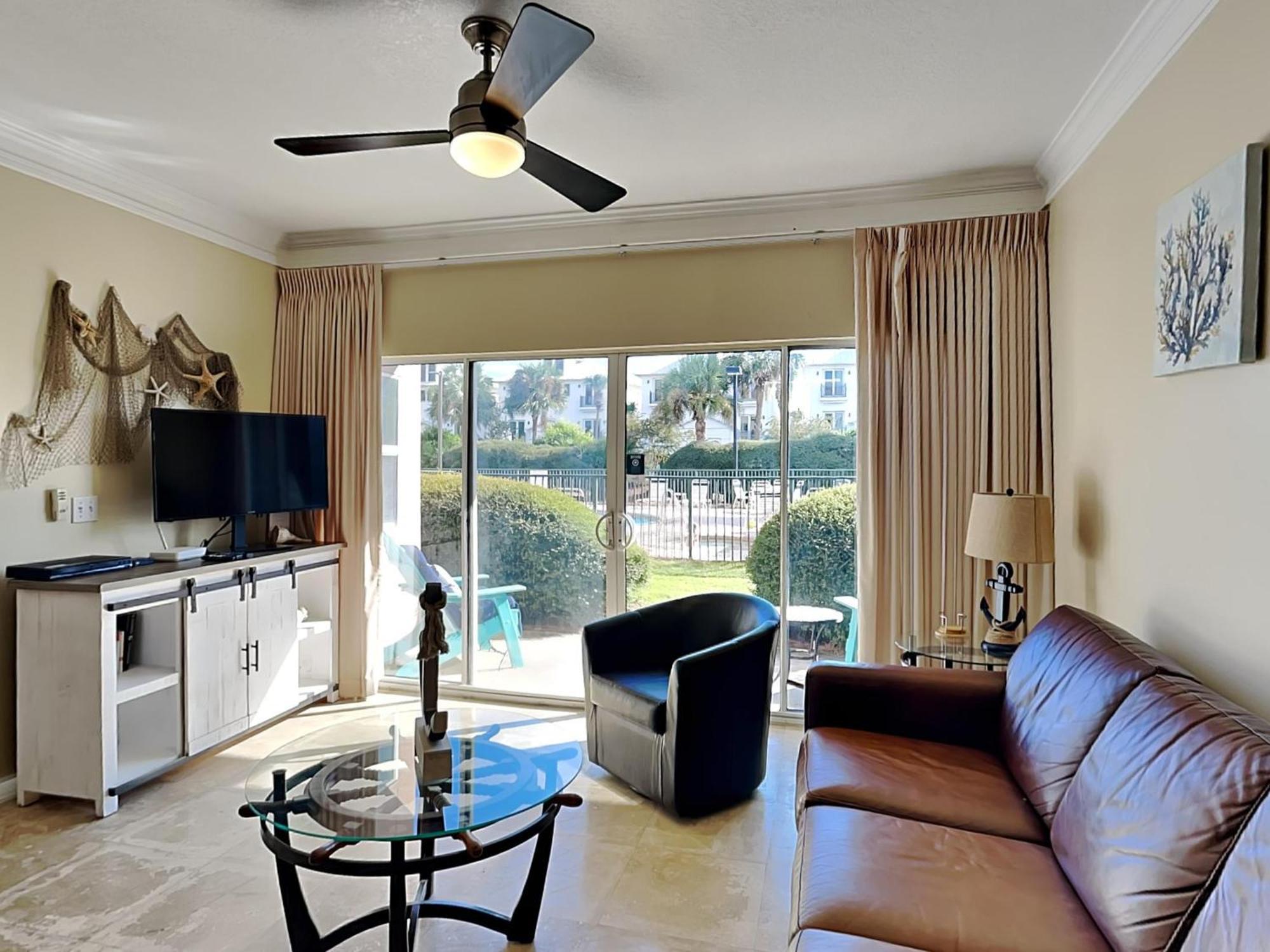 Emerald Waters 104 Apartment