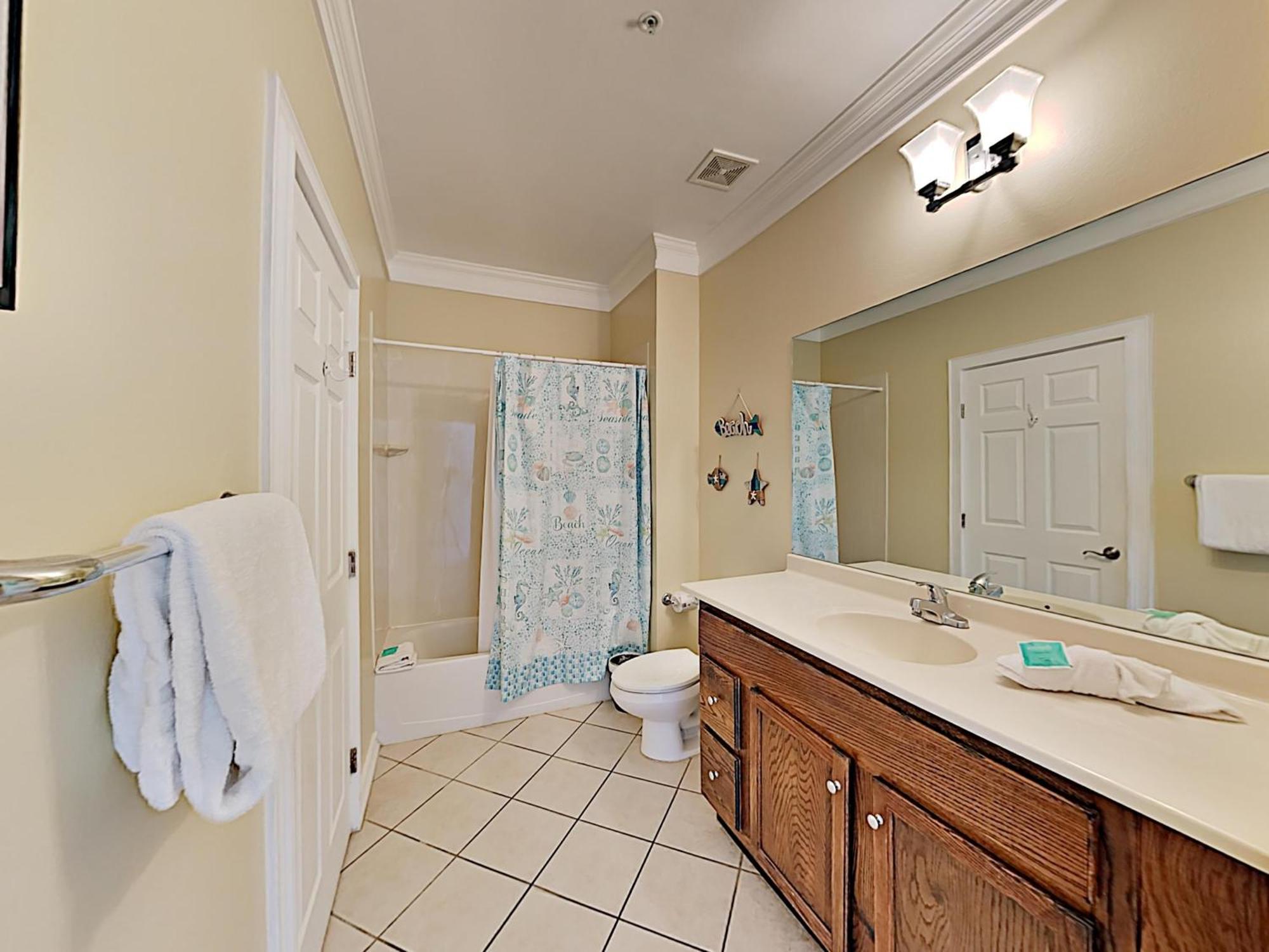 Apartment Emerald Waters 104 *