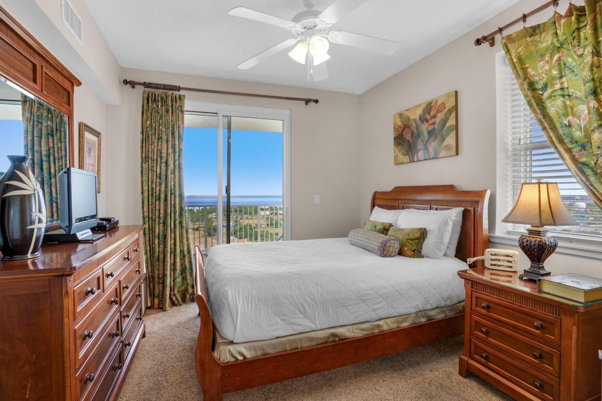 Ariel Dunes I 2001 Destin