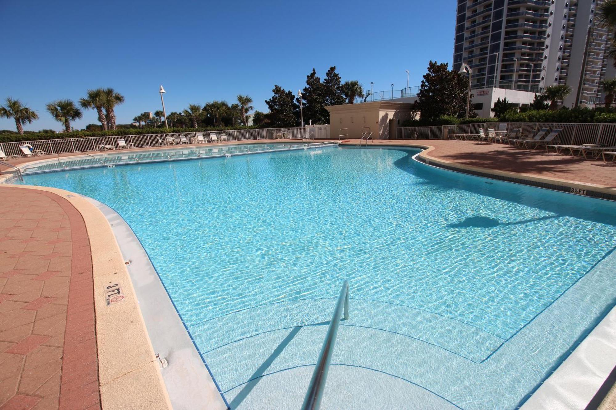 Ariel Dunes 2103 Salty Bull Fabulous Updated Condo! *