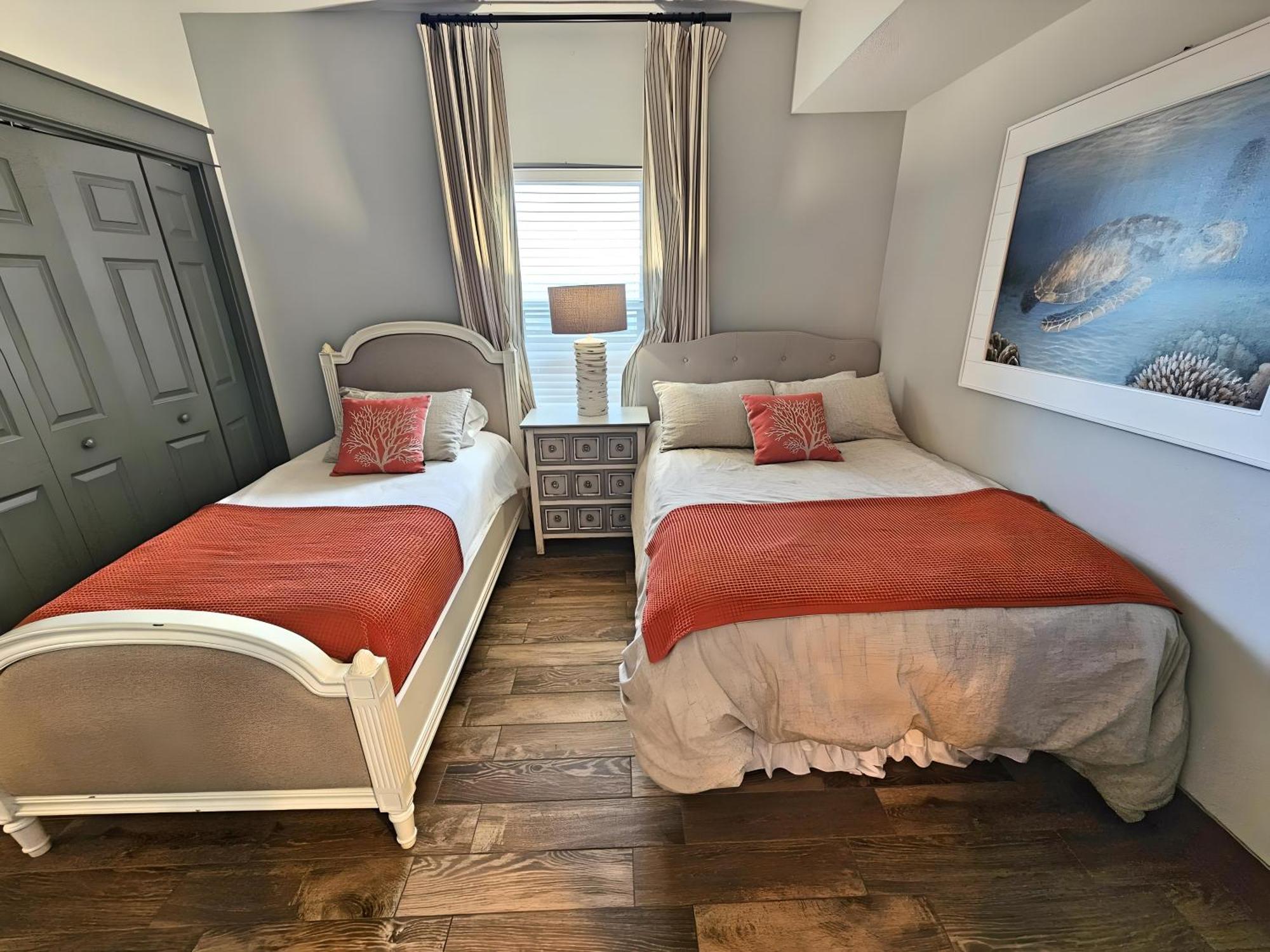 Ariel Dunes 2103 Salty Bull Fabulous Updated Condo! * Destin