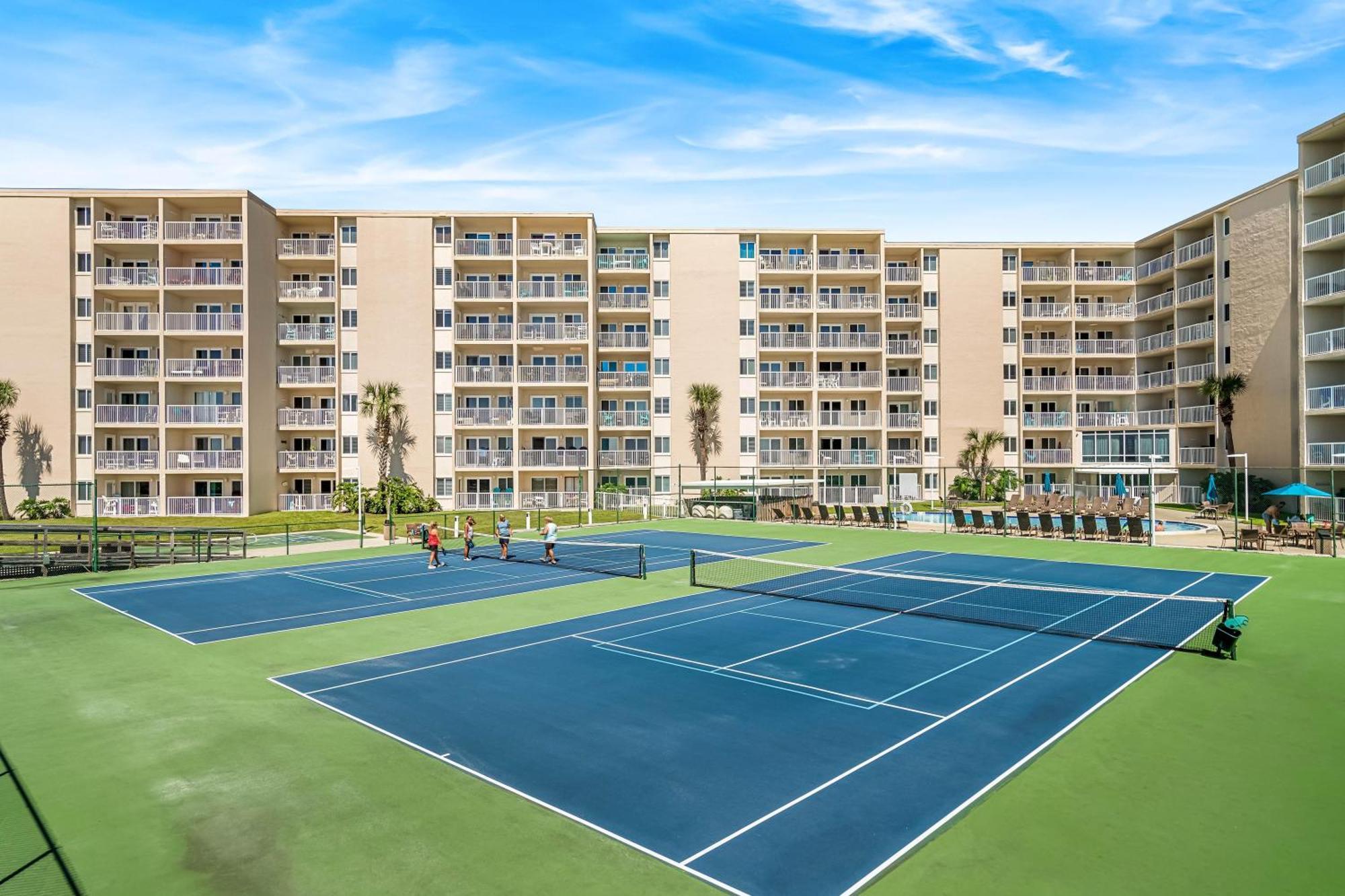 Surf And Racquet Unit 706 * Destin