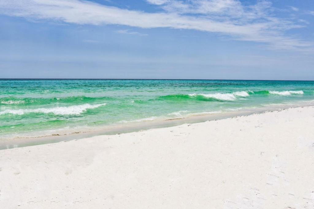 Holiday home Crystal Tide With Heated Pool And Golf Cart