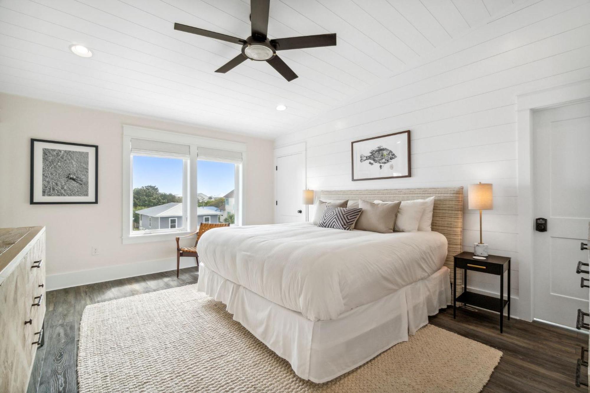 Crystal Tide With Heated Pool And Golf Cart