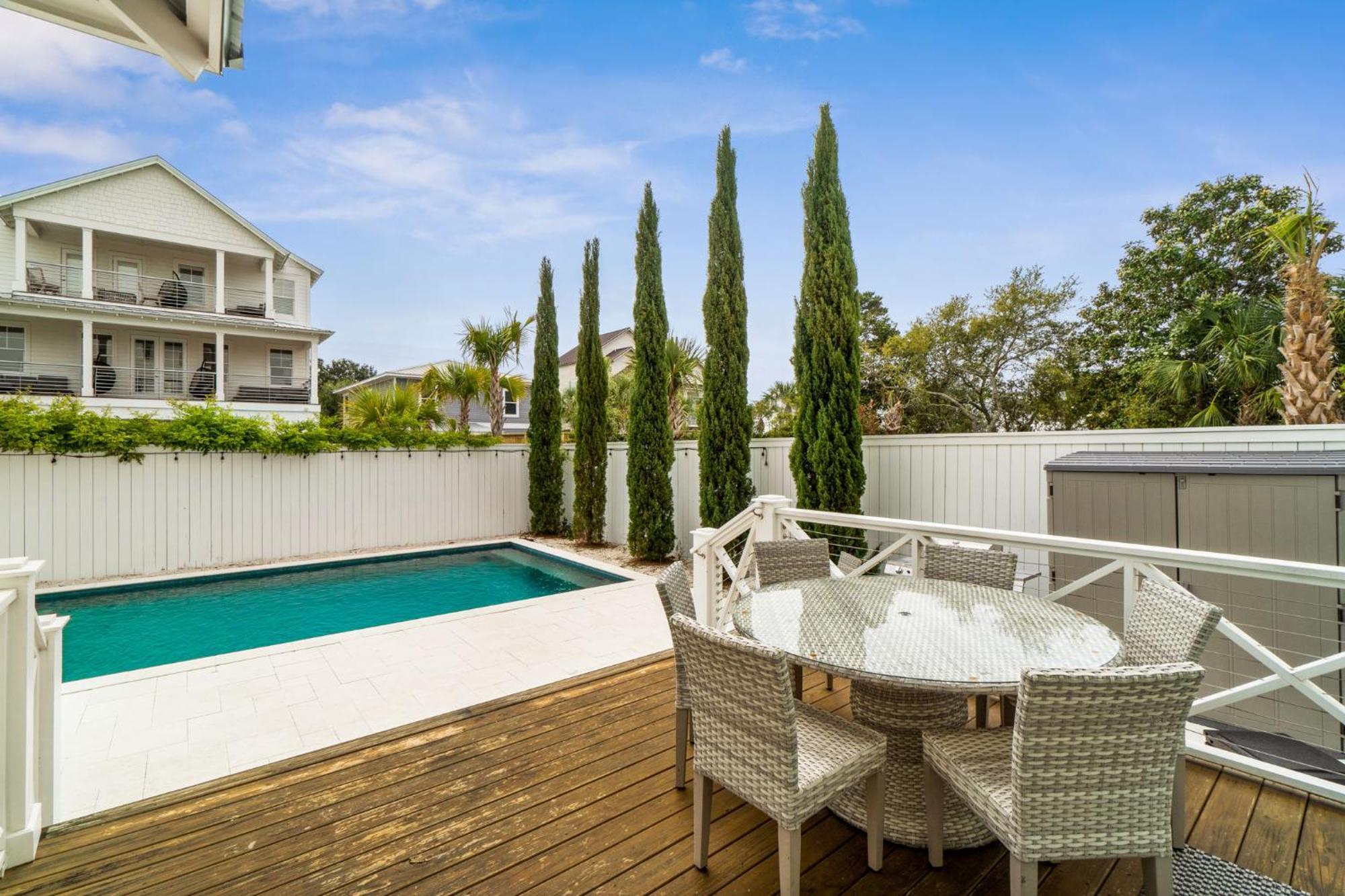 Crystal Tide With Heated Pool And Golf Cart Holiday home *