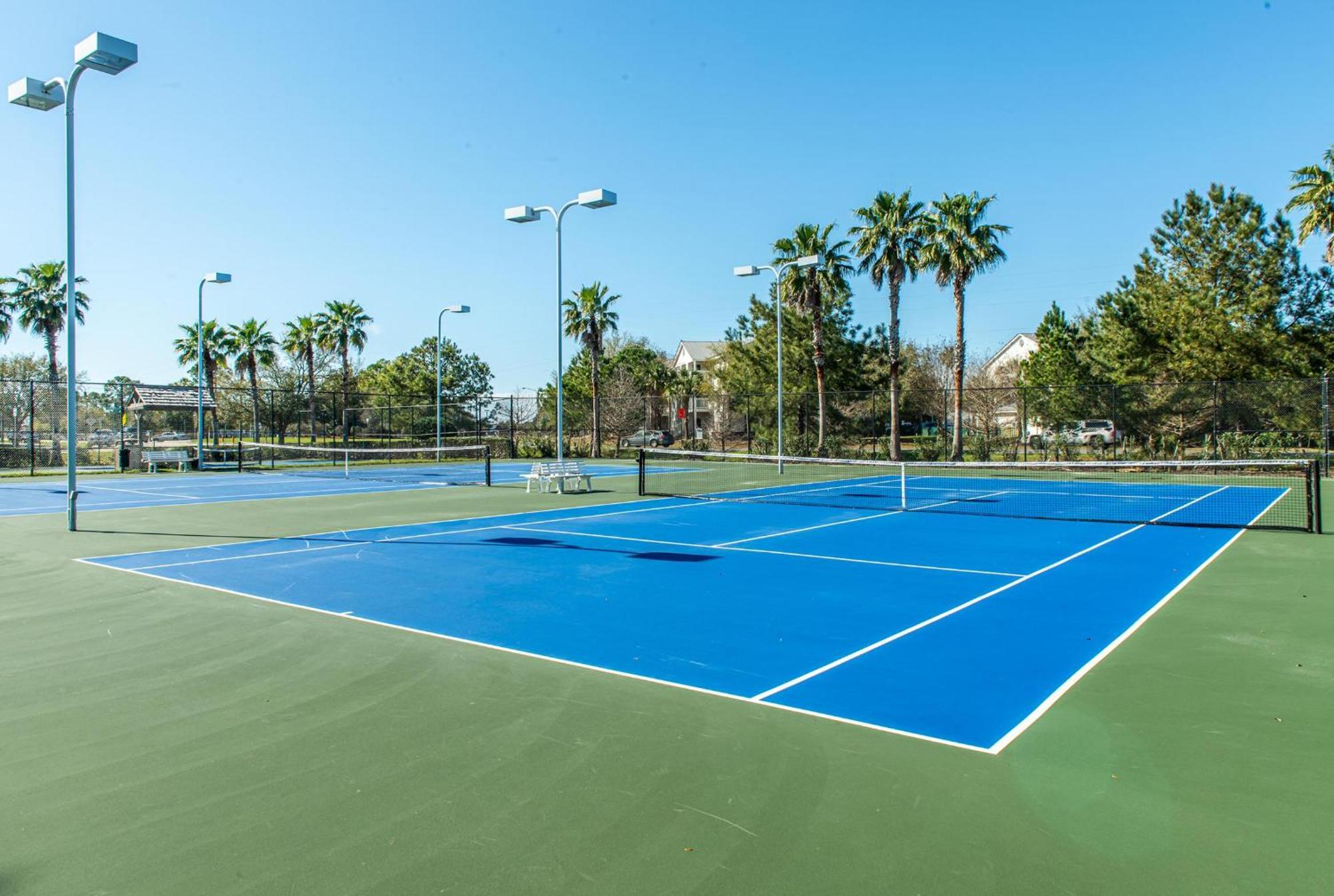 Palms #2106 Jr. 2br *