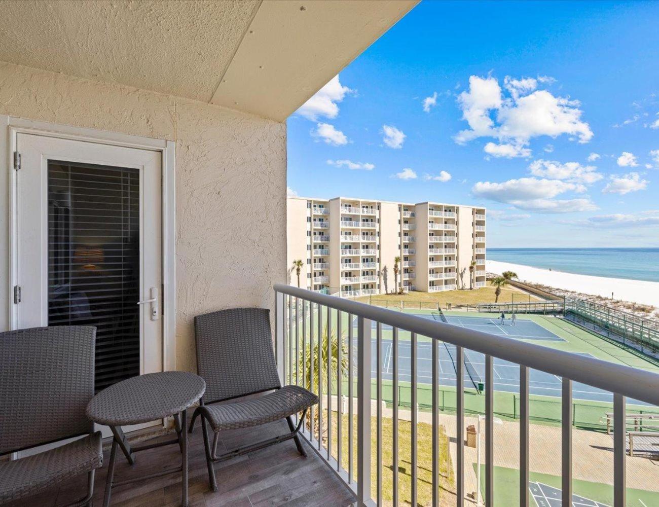 Holiday home Surf And Racquet Unit 404