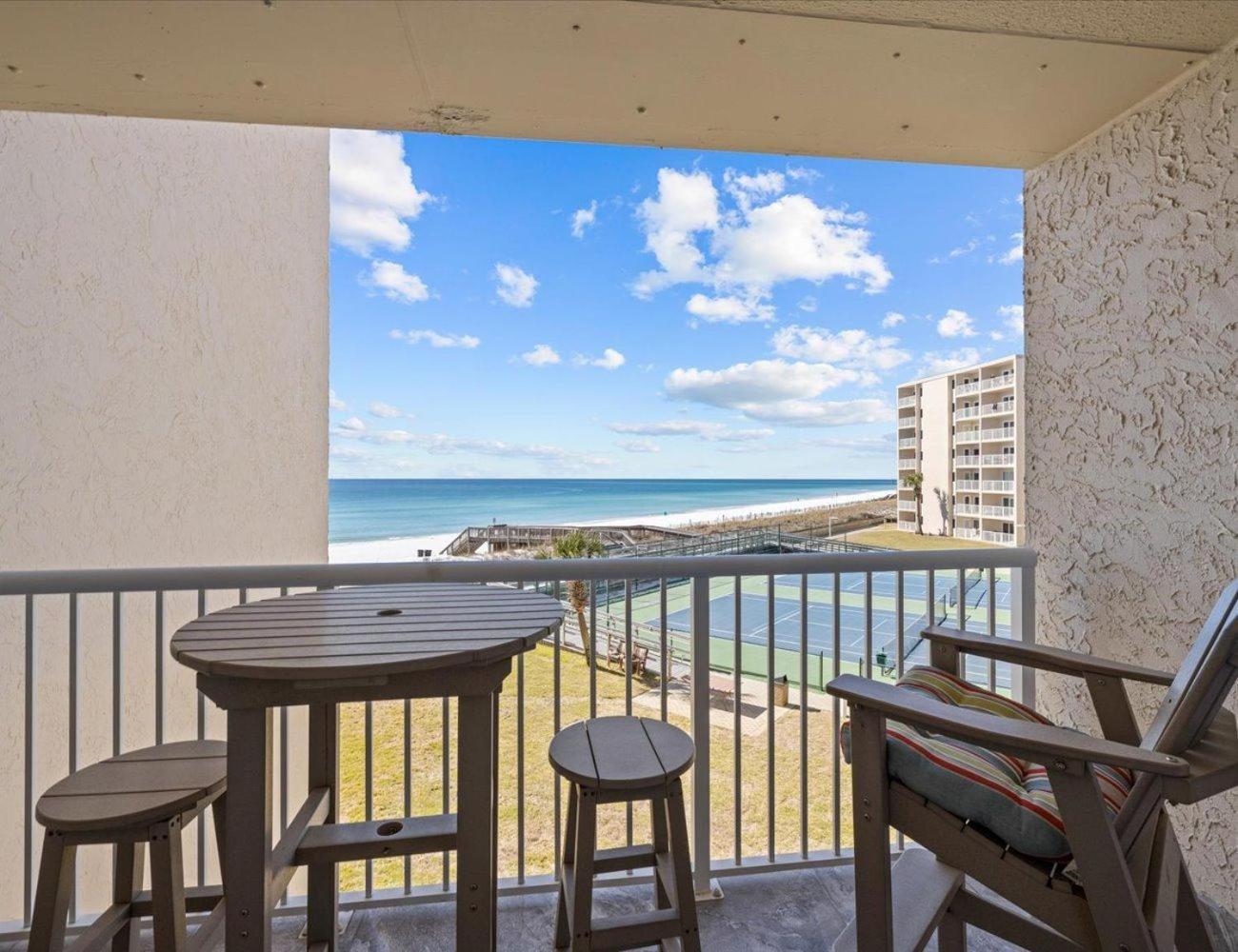 Surf And Racquet Unit 321 * Destin