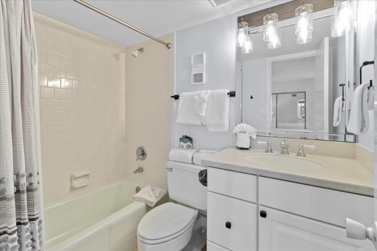 Surf And Racquet Unit 213 Holiday home Destin