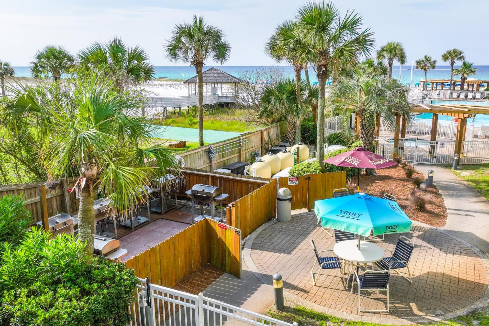 Pelican 305 Apartment *