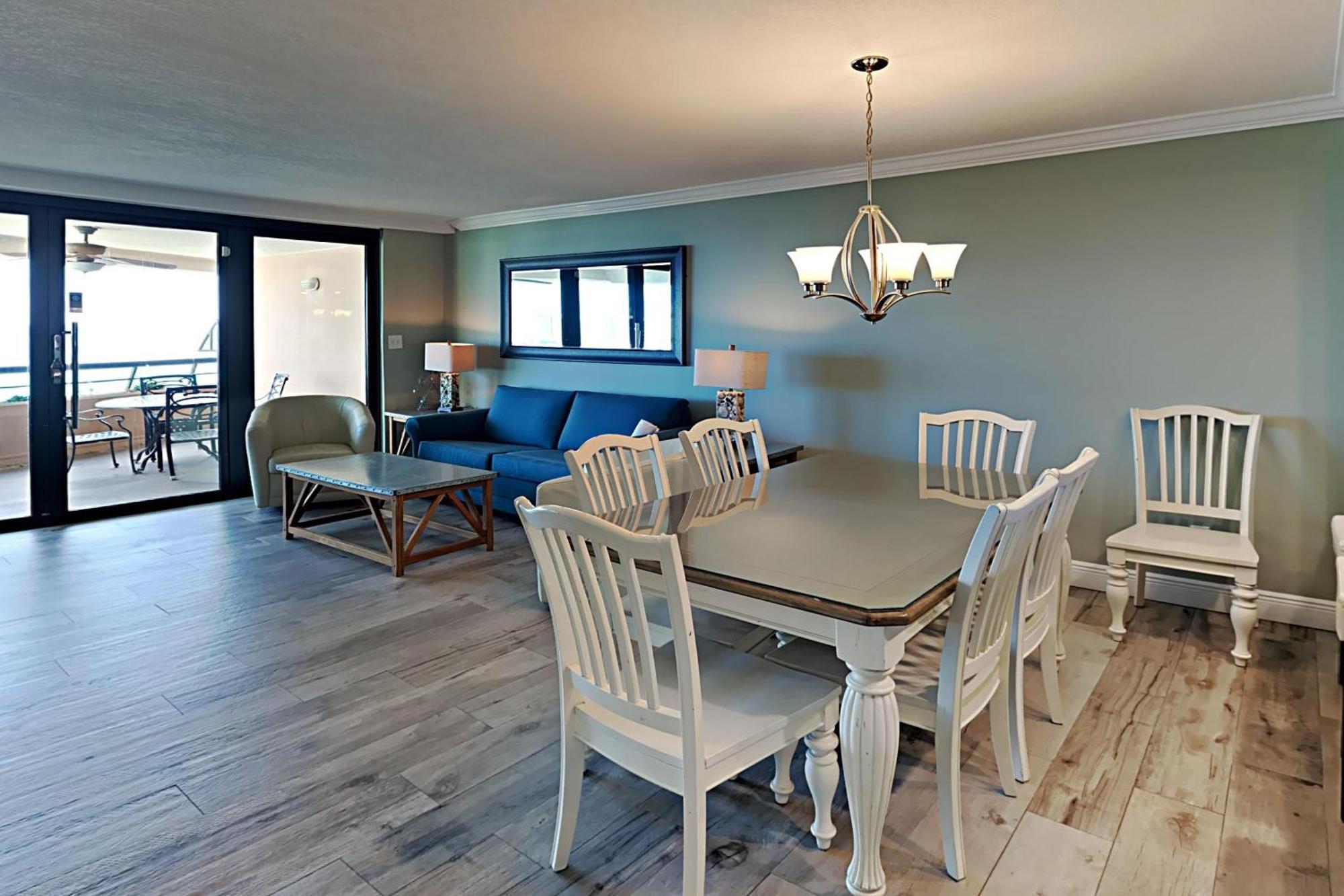 Awesome In Miramar With Outdoor Swimming Pool And 2 Bedrooms Apartment Destin