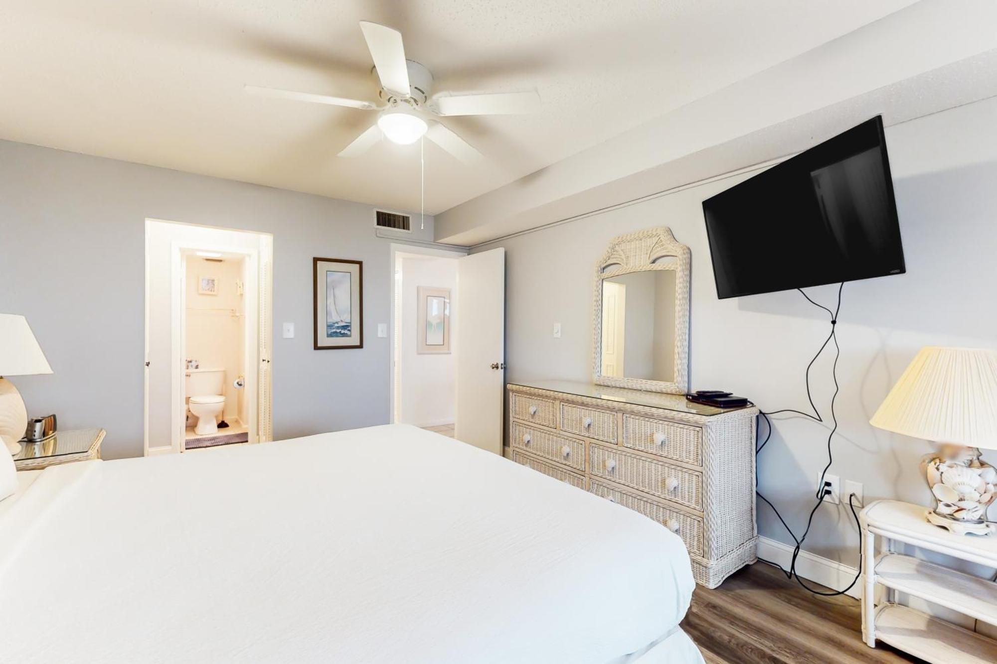 Jetty East 306b Apartment *