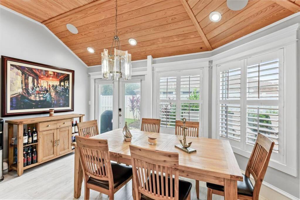 Holiday home Serenity By The Sea 3 Bedroom 3.5 Ba Destin