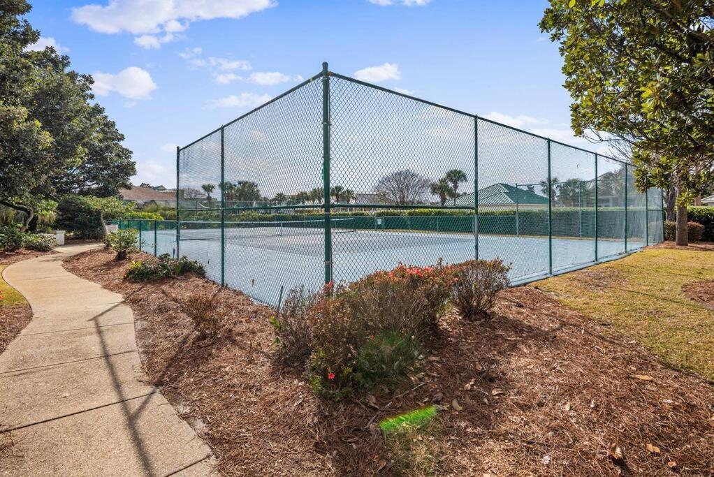Serenity By The Sea 3 Bedroom 3.5 Ba Holiday home Destin