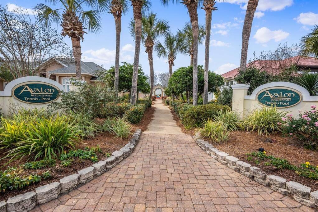 Holiday home Serenity By The Sea 3 Bedroom 3.5 Ba Destin