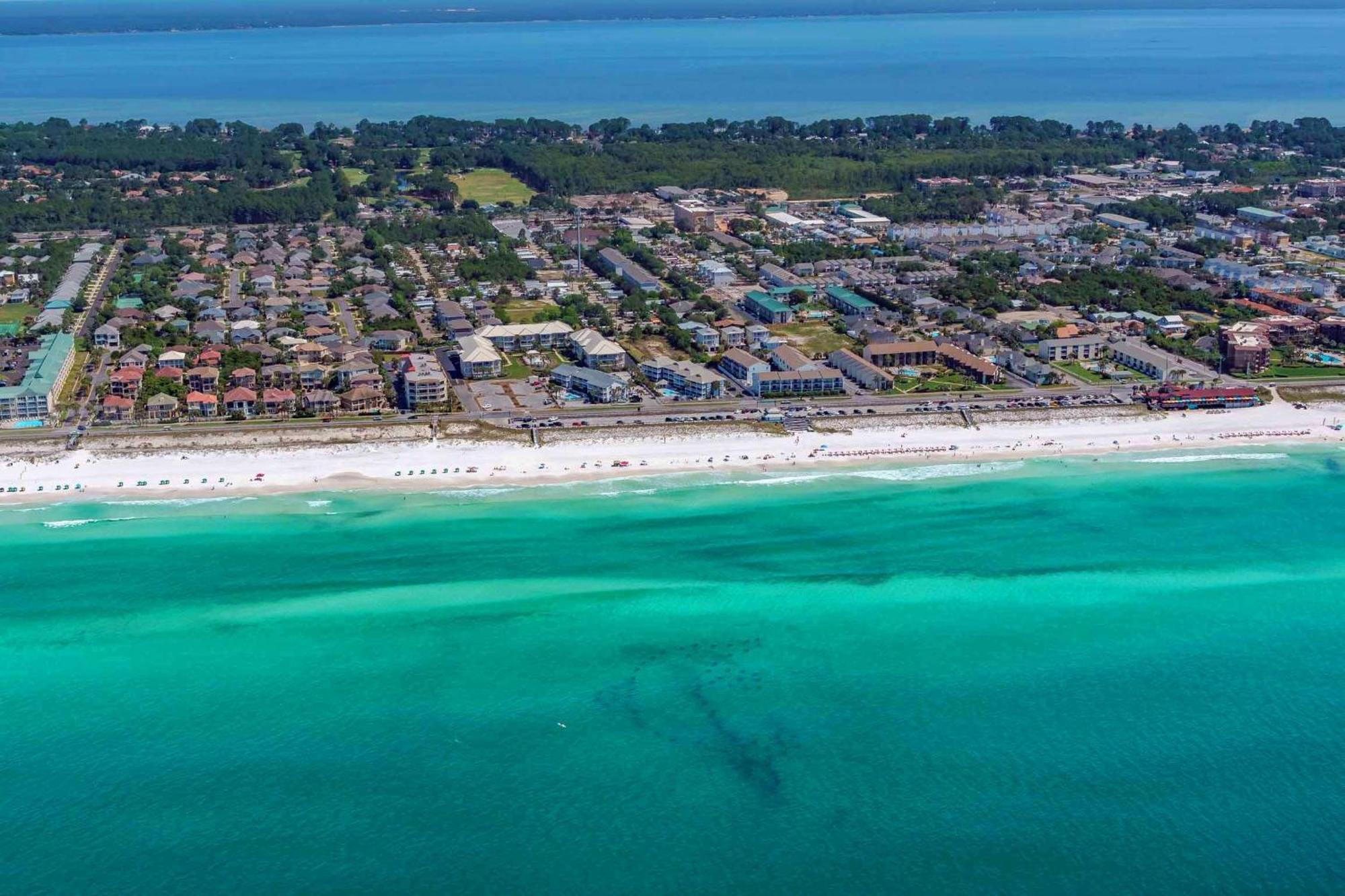 Tuscana Destin