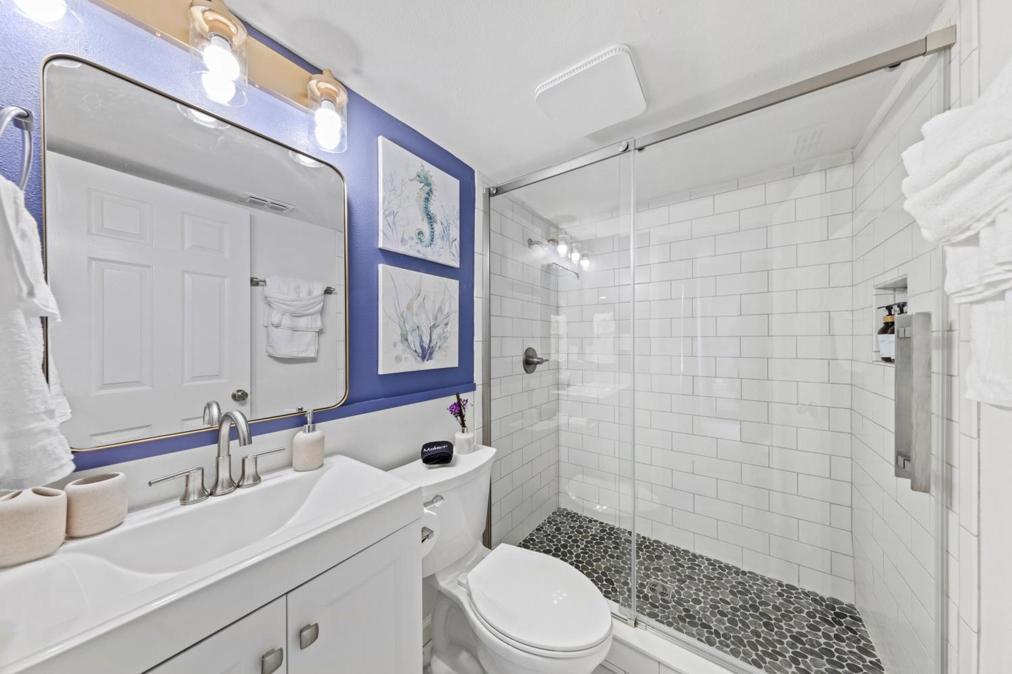 Holiday home New Luxury Listing! August Sale!