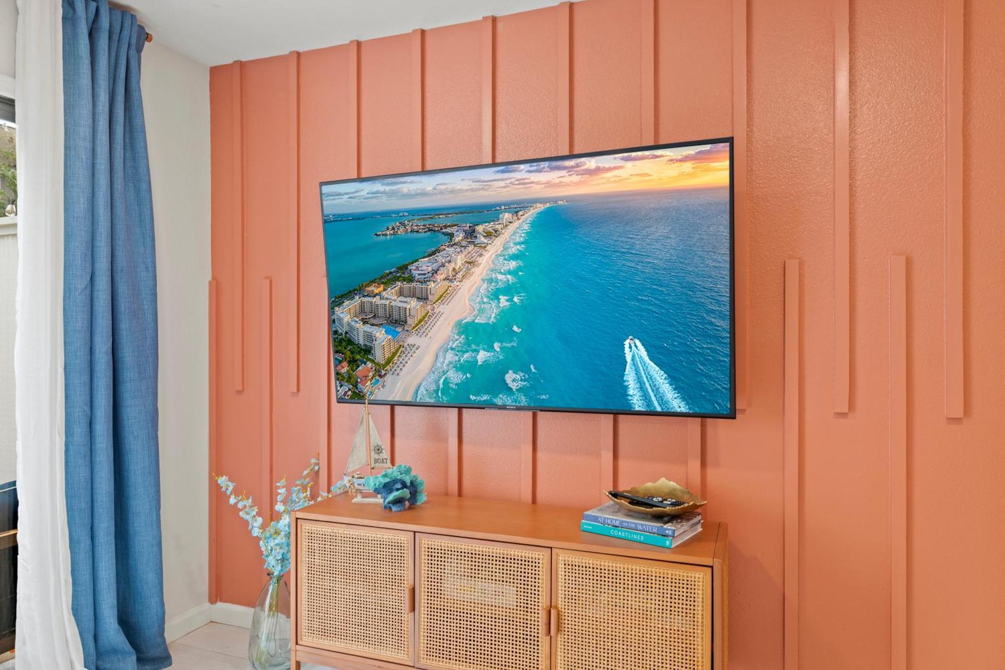 Holiday home New Luxury Listing! August Sale! Destin