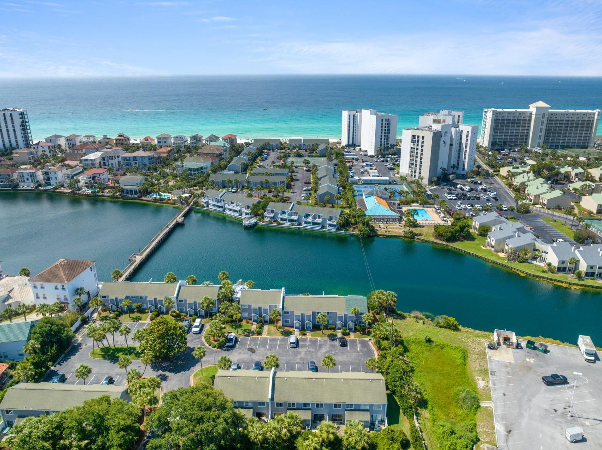 Holiday home New Luxury Listing! August Sale! Destin
