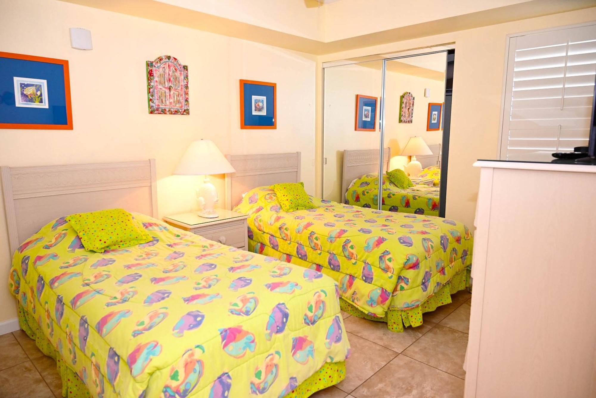 Apartment Terrace At Pelican 1006