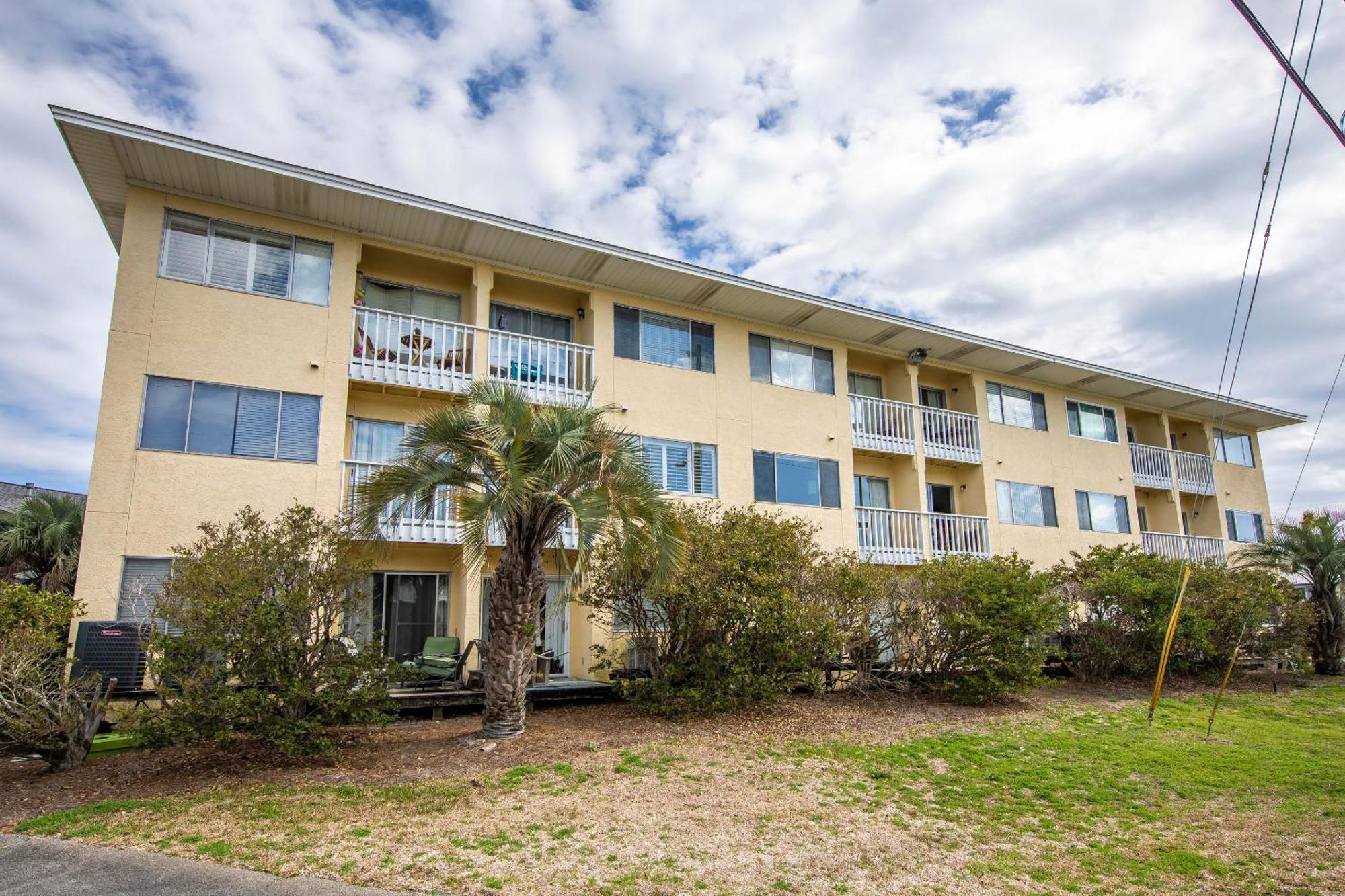 Island 102 Apartment