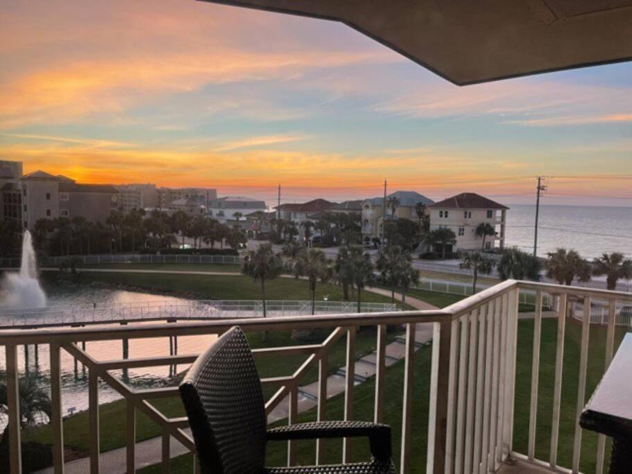 Amalfi Gulf Views! Pools Steps To Family-friendly Apartment Destin