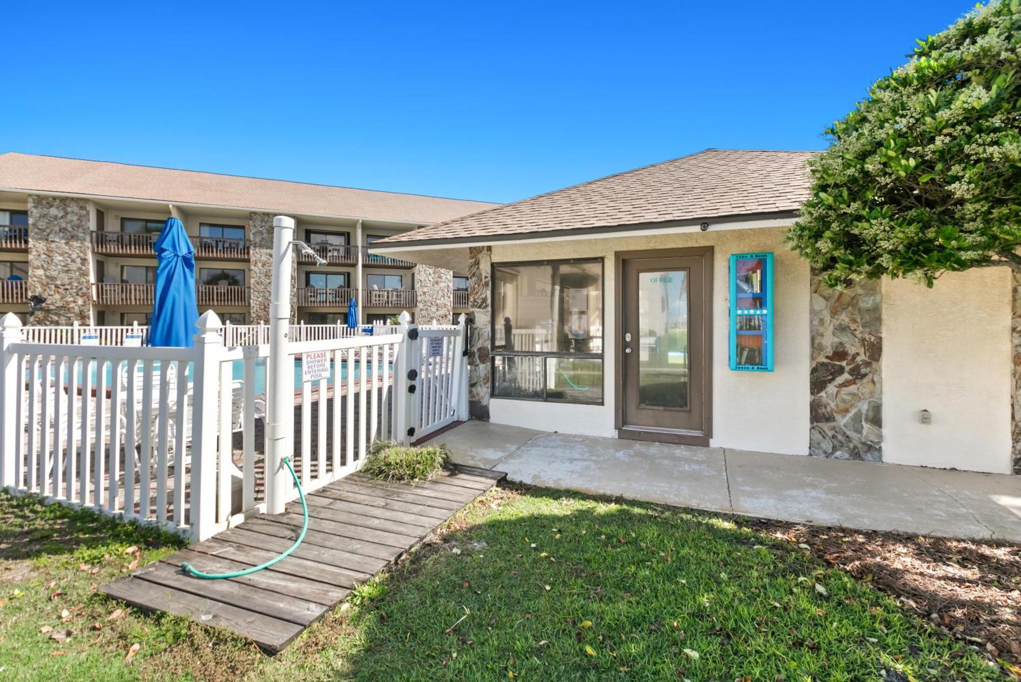 Blue Surf 8 Holiday home *