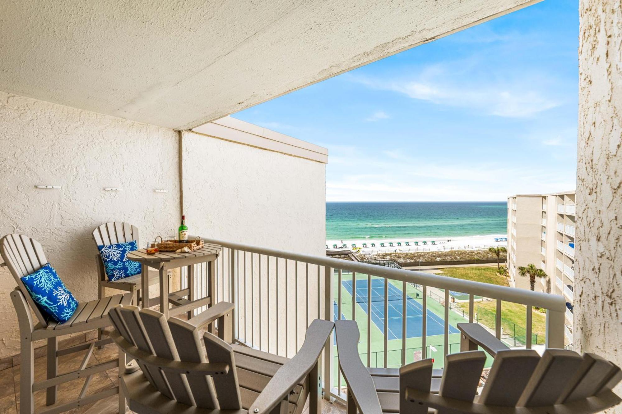 Surf And Racquet Unit 715 * Destin