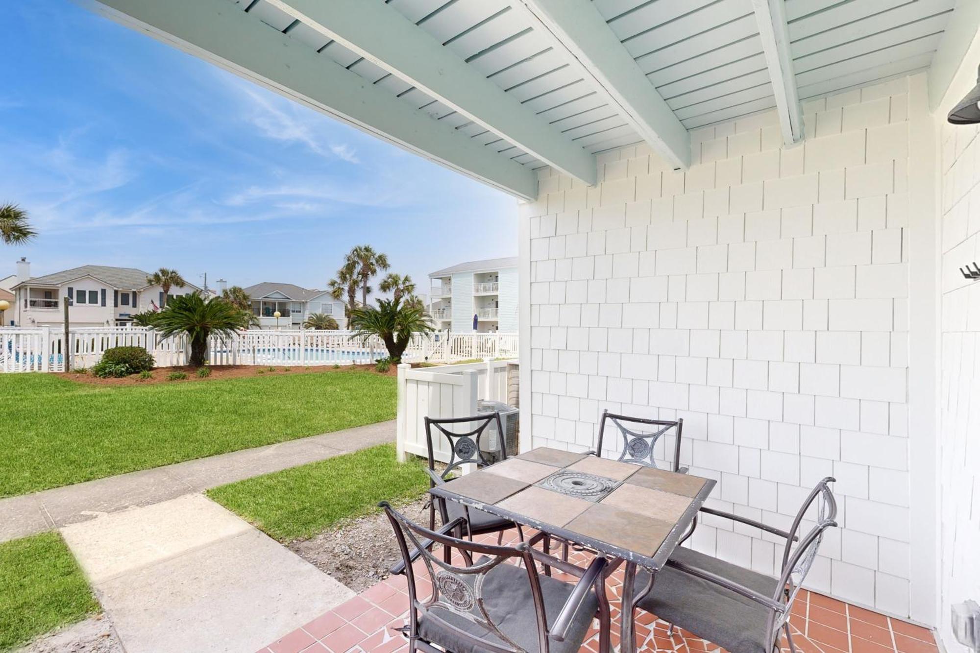 Apartment Tradewinds 4 *