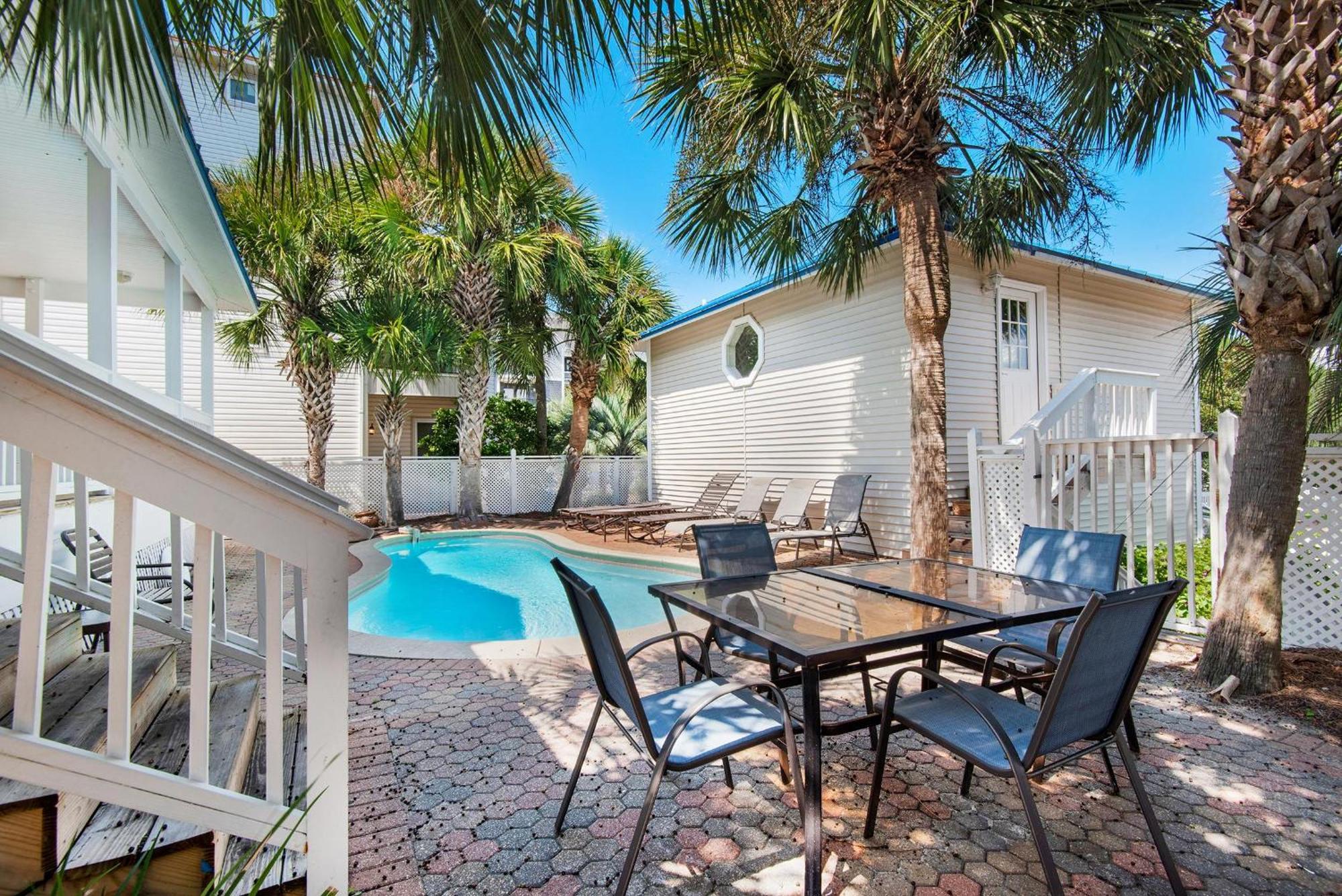 Holiday home Ocean Breezes *