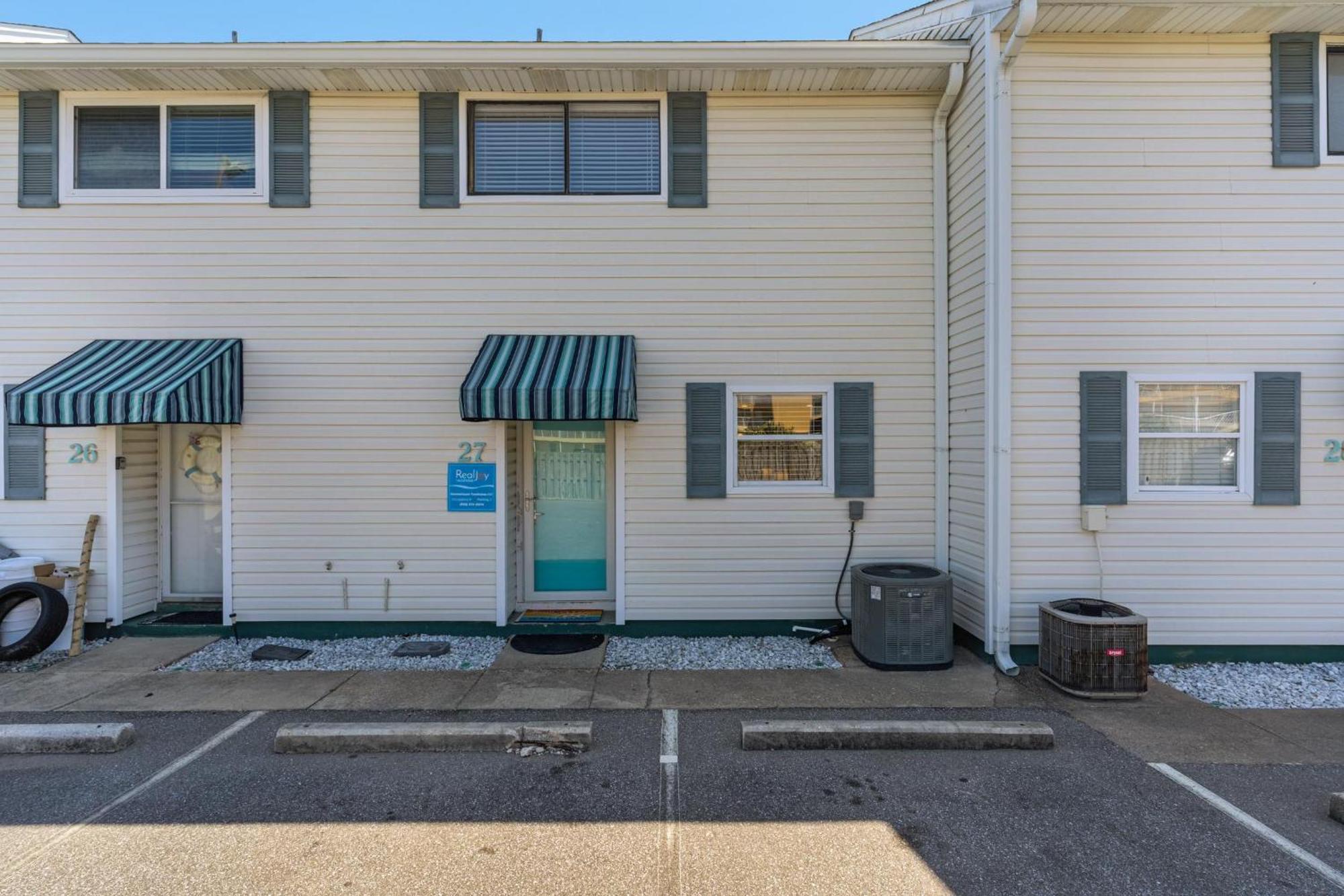 Summerhouse Townhomes #27 Holiday home Destin